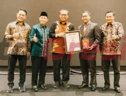 Pionir Perlindungan Perempuan dan Anak Pasca Perceraian, Bupati Gresik Terima Penghargaan dari MA