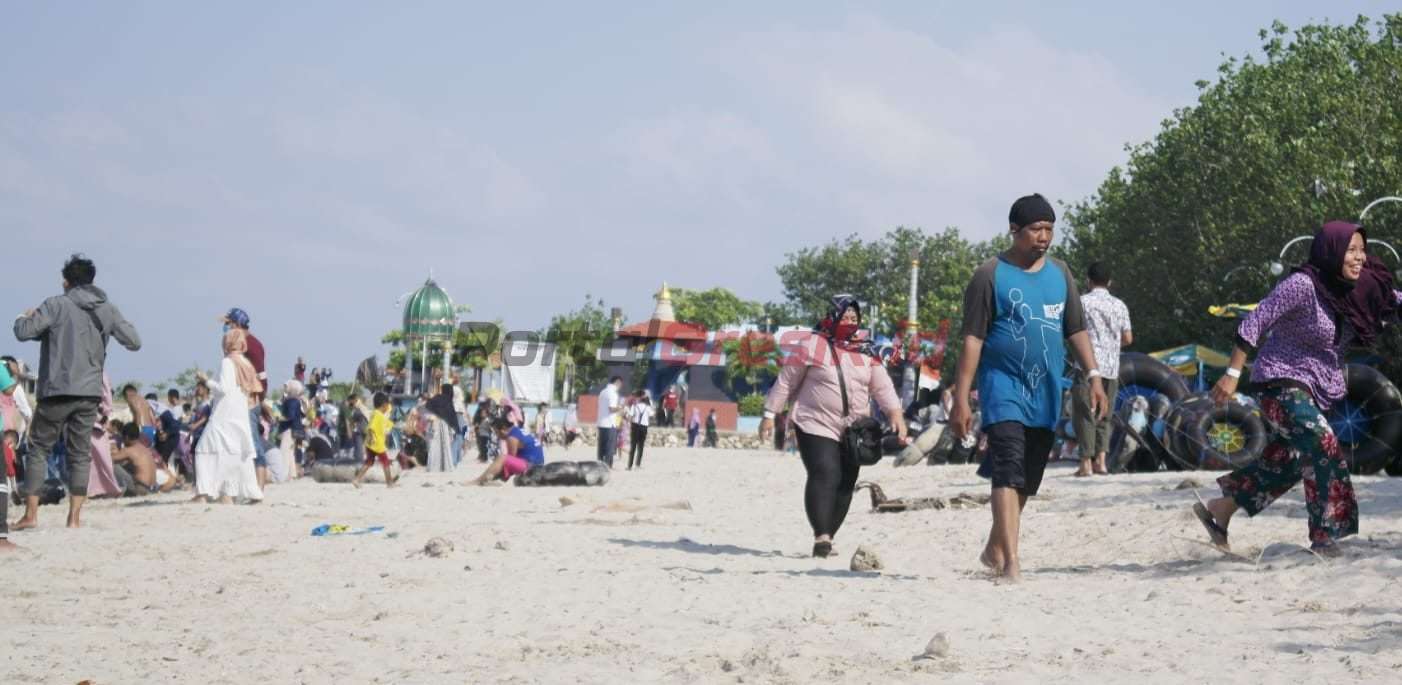 Wisata Pantai Pasir Putih Dalegan Terus Bersolek, Bakal Bangun Wahana Baru untuk Anak-anak