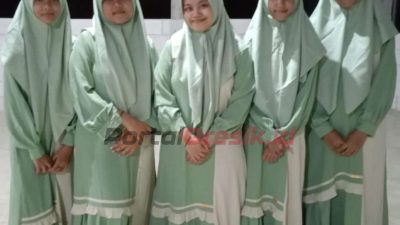 : Santri pondok pesantren kanjeng sepuh sidayu peraih Medali Emas dalam bidang Bahasa Arab Dan Perak dalam bidang bahasa Inggris serta Bidang Pendidikan Agama Islam (PAI) pada ajang bergengsi Olimpiade Siswa Indonesia - Sumpah Pemuda (OSI-SP) Jawa Timur 2024 yang diselenggarakan oleh pusatprestasi.id