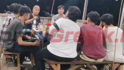 Dengar Aspirasi dan Bina Generasi Mada, Pemerintah Desa Prambangan Gelar Ngopi Bareng Karang Taruna