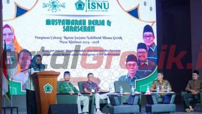 Bu Min pada kegiatan Musyawarah dan Sarasehan Pimpinan Cabang Ikatan Sarjana Nahdlatul Ulama (PC ISNU) Gresik