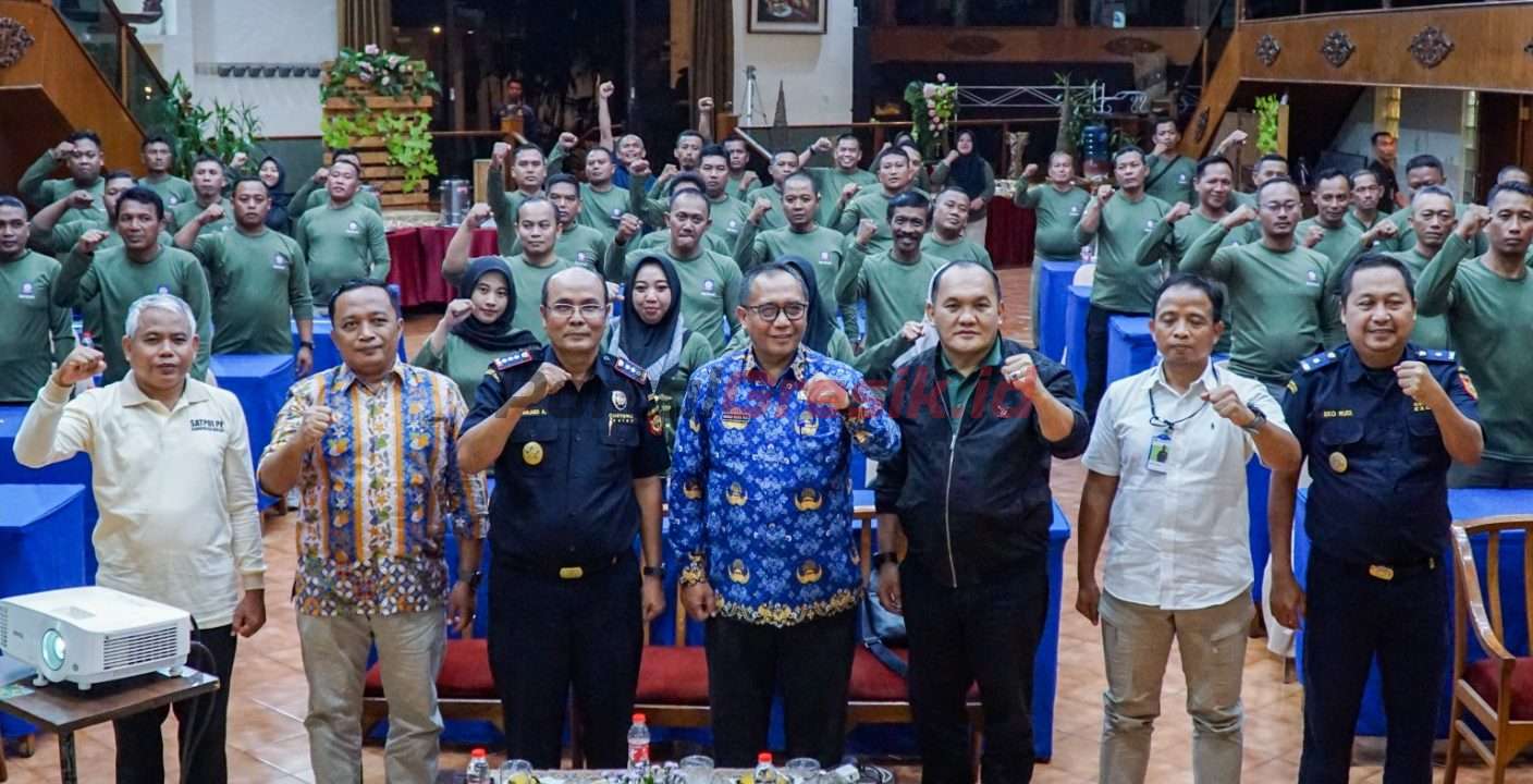 Satuan Polisi Pamong Praja (Satpol PP) menggelar Bimbingan Teknis (Bimtek) Penegakan Peraturan Perundang-Undangan di Bidang Cukai Tahun 2024, Senin (28/11).