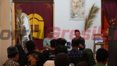 Obrolan hangat berbaur dengan antusiasme para pecinta literasi, saat peresmian Perpustakaan Lokalisier di Sualoka Hub.