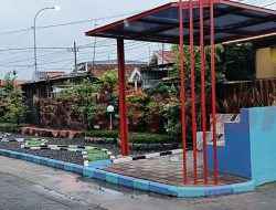 Manfaatkan Tanah TKD Sebagai Ruang Terbuka Hijau, Pemdes Dukunanyar Bangun Taman Bermain Anak