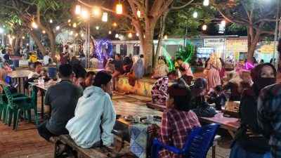 memberdayakan warga, sekaligus menyediakan tempat nongkrong warga segala usia terutama warga desa dan sekitarnya,” kata Sutomo, Jum’at (20/12/2024).