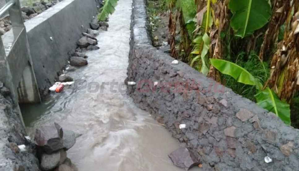 pembangunan pada warganya," ujar SN Hadi salah seorang warga Kesambenwetan, Rabu (25/12/2024).