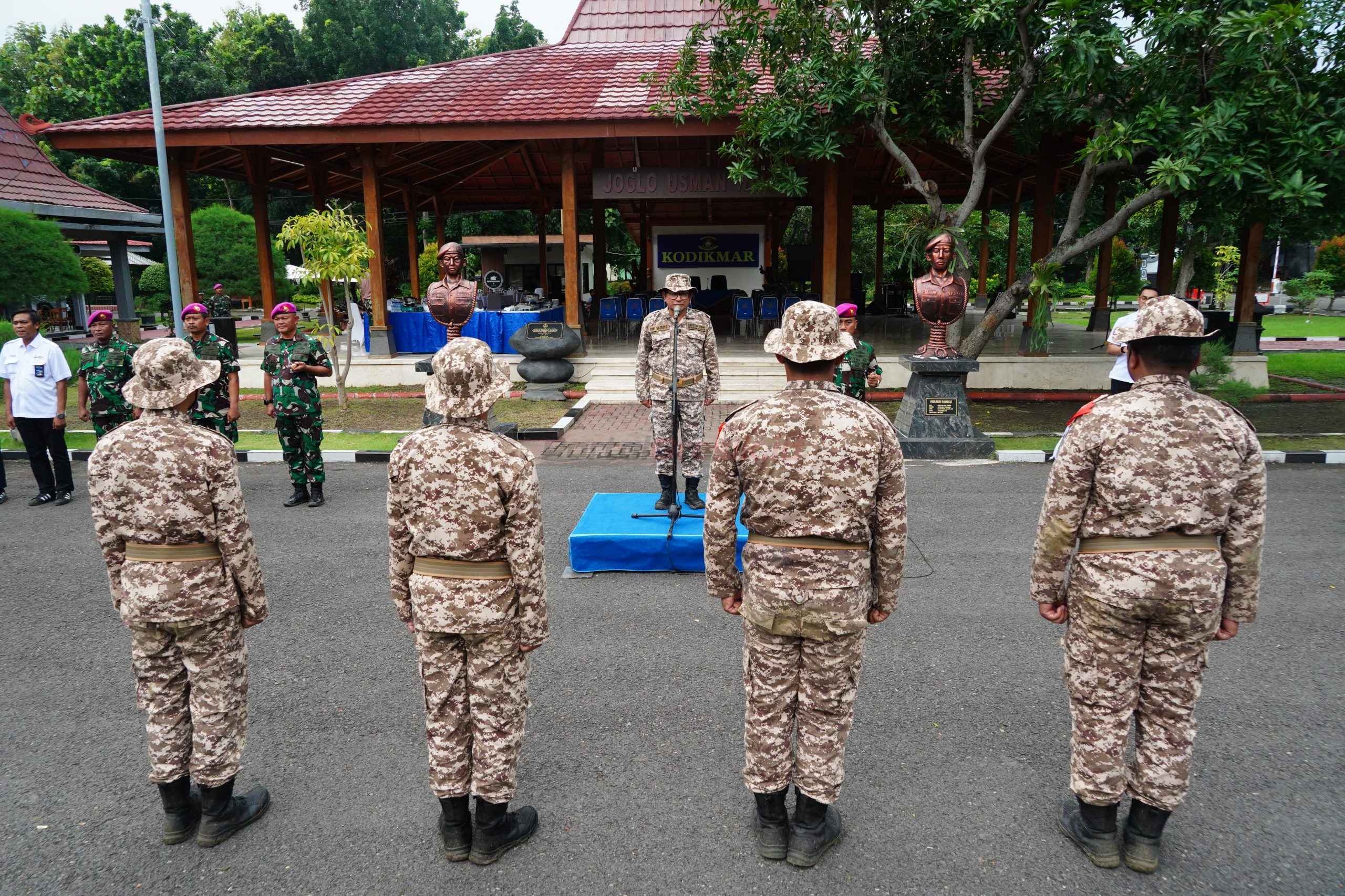 Dirut PG, Dwi Satriyo Annurogo saat membuka peluncuran Leadership Elevation Program (LEAP) di Surabaya