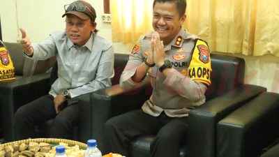 Jalin Sinergi dengan Awak Media, Kapolres Gresik AKBP Rovan Richard Mahenu Lakukan Silaturahmi ke Kantor PWI dan KWG