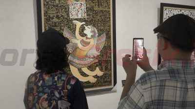 Pameran The Jumping City di Galeri Loteng Kemasan Sualoka. Hub Jl. Nyai Ageng Arem-Arem Gg. II No. 20, Kampung Kemasan Gresik.