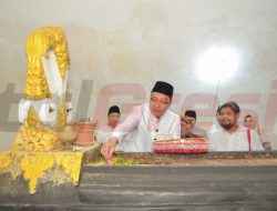 Dalam Rangka Memperingati HUT Pemkab Gresik ke-51 dan Hari Jadi Kota Gresik ke-538, Wabup Asluchul Alif Pimpin Ziarah Wali