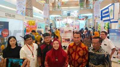 Gressmall Gresik tersebut di buka Wakil Bupati Gresik Aminatun Habibah, Kamis (13/2/2024).