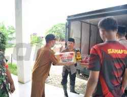 Peduli Korban Banjir, Polres Gresik Bakti Sosial untuk Korban Banjir Kali Lamong di Cerme