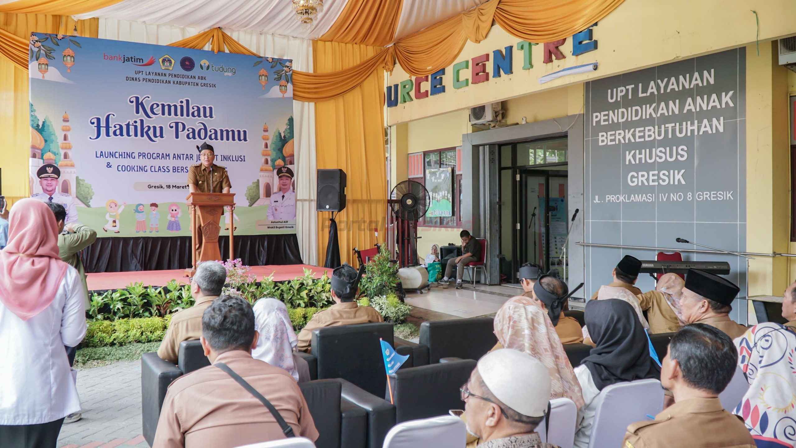 Peluncuran program ini dilakukan oleh Wakil Bupati Gresik, Asluchul Alif, di UPT Layanan Pendidikan ABK Kabupaten Gresik, Selasa (18/3/2025).