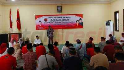 DPC PDI Perjuangan Gresik menggelar tausiyah ramadan dan buka puasa bersama tiga pilar (eksekutif, legislatif dan struktur partai) di kantornya Jalan Jaksa Agung Suprapto, Minggu (23/3/2025).