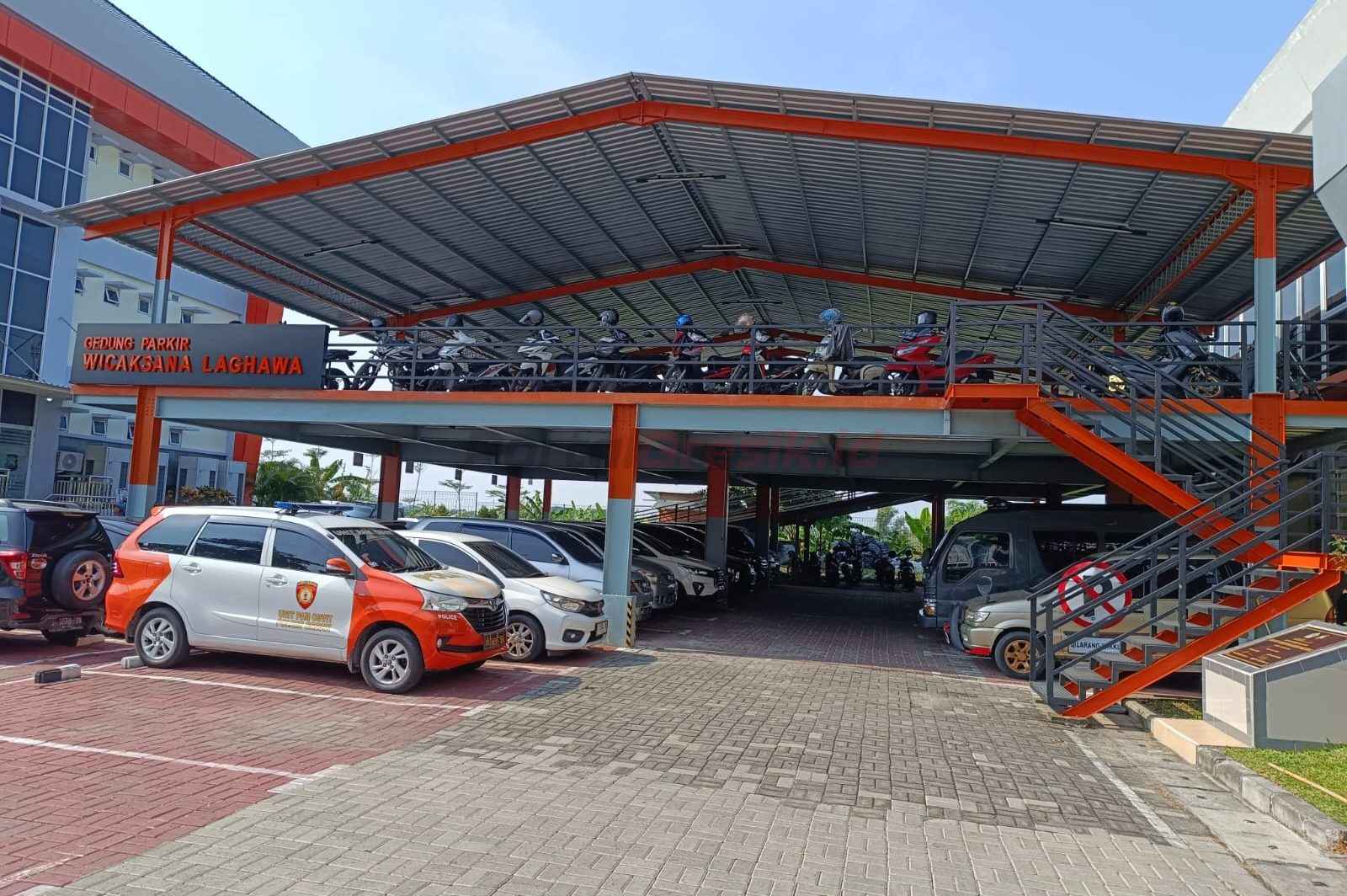 Layanan Prima Polres Gresik, Buka Layanan Titip Kendaraan Gratis Bagi Pemudik di Kantor Polisi