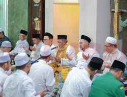 Malam Selawe : Pemkab Gresik Bagikan 3.000 Nasi Kebuli dan Gelar Munajat 1.000 Al-Ikhlas