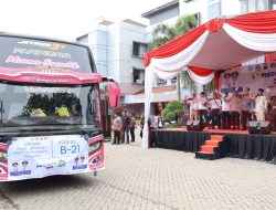 Mudik Gratis 2025 Bareng Gus Yani dan Dokter Alif, Ribuan Warga Gresik Pulang Kampung dengan Hampers Lebaran Produk UMKM