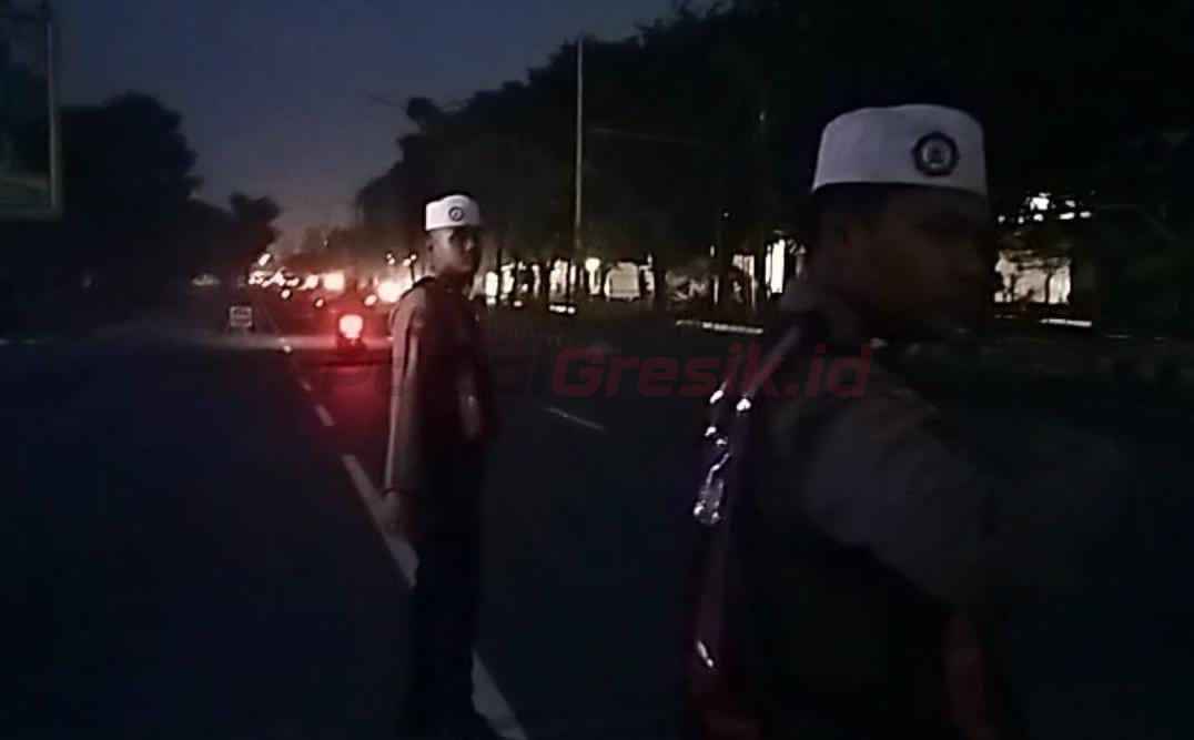 Polres Gresik saat melakukan patrol pengamanan bulan Ramadhan di beberapa titik wilayah hukum Polres Gresik