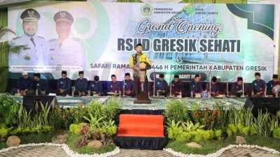 Bupati Gresik Fandi Akhmad Yani didampingi Wakil Bupati Gresik Asluchul Alif saat Grand Opening Rumah Sakit Umum Daerah Gresik Sehati (RSGS), Minggu (9/3/2025).