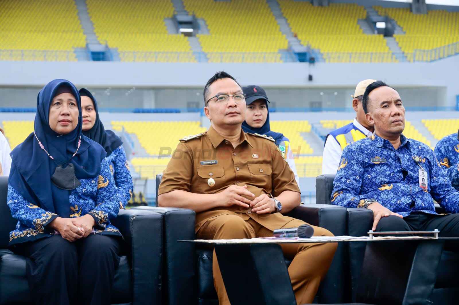 Wakil Bupati Gresik Asluchul Alif saat menghadiri peresmian renovasi Stadion Gelora Joko Samudro oleh Presiden Republik Indonesia, Prabowo Subianto, Senin (17/3/2025).