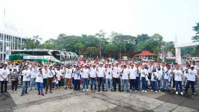 Petrokimia Gresik memberangkatkan 200 pemudik dari Gresik ke lima rute di Jawa Timur pada program Mudik Bersama BUMN 2025