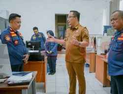 Kunjungi Dinas Damkar, Wabup Asluchul Alif Dorong Optimalisasi Layanan Penyelamatan dan Respons Kebencanaan