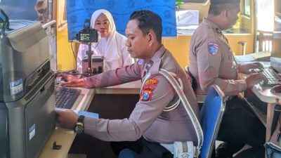 Tingkatkan Pelayanan Publik Untuk Masyarakat, Polres Gresik Hadirkan Layanan SIM di Kepulauan Bawean