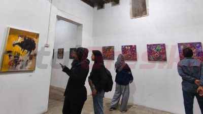 Kembali Pulang, Gerakan Seni Rupa Gresik di Galeri Loteng Sualoka Kampung Kemasan