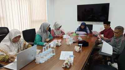 Komisi Seni, Budaya Islam, dan Remaja Majelis Ulama Indonesia (MUI) Kabupaten Gresik menggelar rapat koordinasi untuk mematangkan program Festival Film Pendek Islami, pada Jumat (16/5/2025).