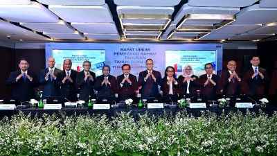 Dewan Komisaris dan Direksi SIG pada Rapat Umum Pemegang Saham Tahunan 2025 di Jakarta, Jumat (23/5/2025).