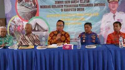 Pemerintah Kabupaten (Pemkab) Gresik melalui Dinas Perikanan menggelar kegiatan Rembuk Akur Bareng Nelayan untuk membahas kebijakan penanganan penggunaan cantrang.