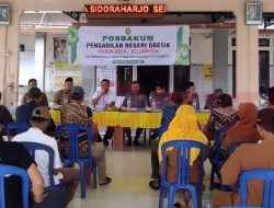 Dekatkan Akses Hukum, Posbakum PN Gresik Edukasi Warga di Desa Sidoraharjo