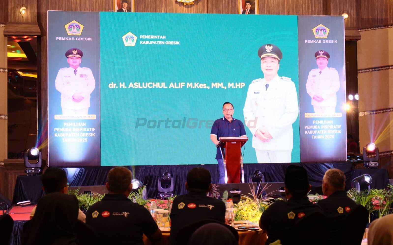 Plt. Bupati Gresik, dr. Asluchul Alif saat menghadiri Pemilihan Pemuda Inspiratif 2025, sebuah ajang apresiasi dan pembinaan bagi generasi muda yang berlangsung pada 26–27 Mei 2025 di Hotel Horison Gresik