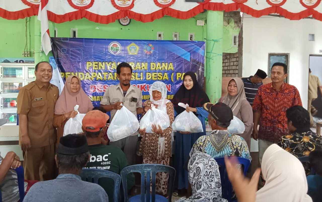 Pemerintah Desa Raci Kulon Kecamatan Sidayu, salurkan ratusan paket sembako kepada masyarakat, khususnya kelompok rentan seperti janda dhuafa, yatim piatu, dan fakir miskin