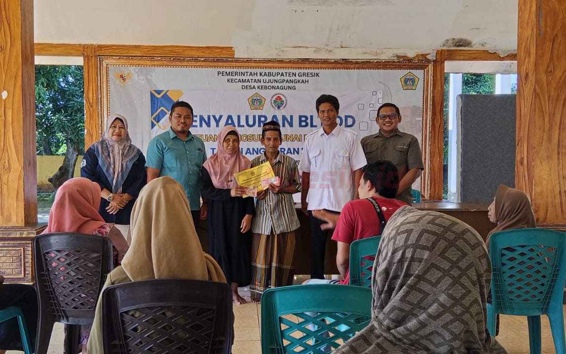 Penyaluran BLT Dana Desa Pemdes Kebonagung Kecamatan Ujungpangkah