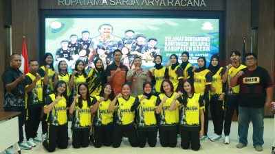 Kontingen Bola Voli Kabupaten Gresik resmi dilepas untuk mengikuti ajang Pekan Olahraga Provinsi (Porprov) IX Jawa Timur 2025 yang akan digelar di Malang Raya.