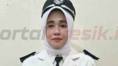 Kepala Desa Kawistowindu, Kecamatan Duduksampeyan, Hj. Lilik Khotimatun, S.Pd