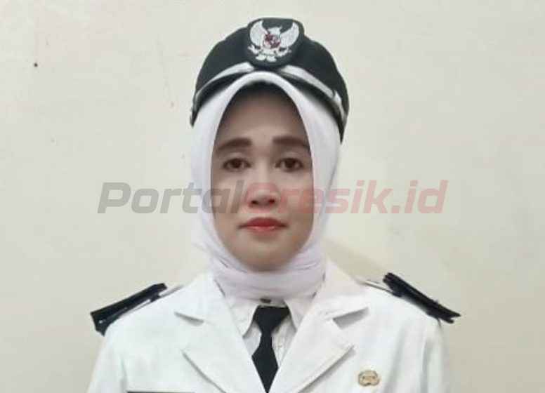 Kepala Desa Kawistowindu, Kecamatan Duduksampeyan, Hj. Lilik Khotimatun, S.Pd