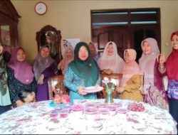 Ketua TP PKK Kecamatan Ujungpangkah Tilik Dapur PMT, Tegaskan Komitmen Tekan Angka Stunting di Desa