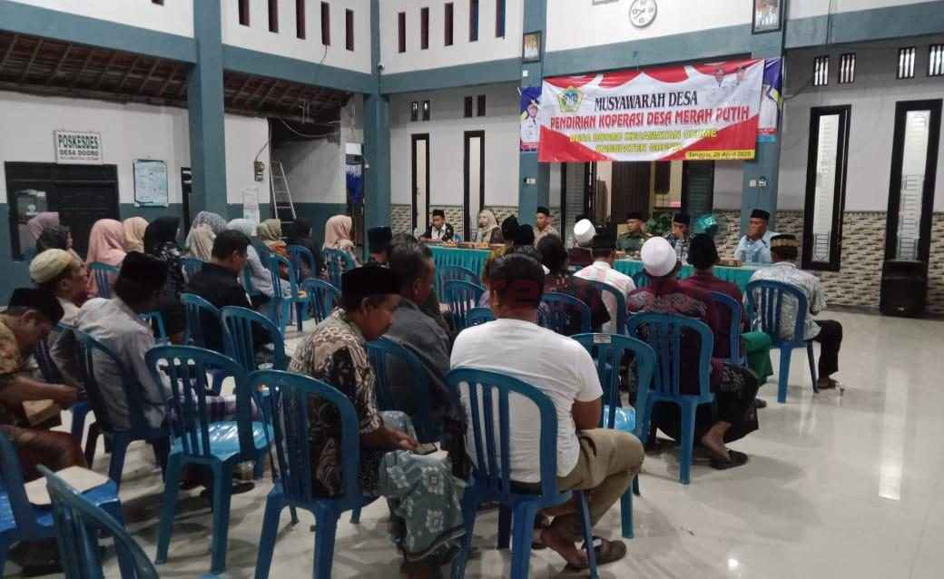 Musdes pembentukan Koperasi Desa Merah Putih, Desa Dooro, Kecamatan Cerme, Kabupaten Gresik.