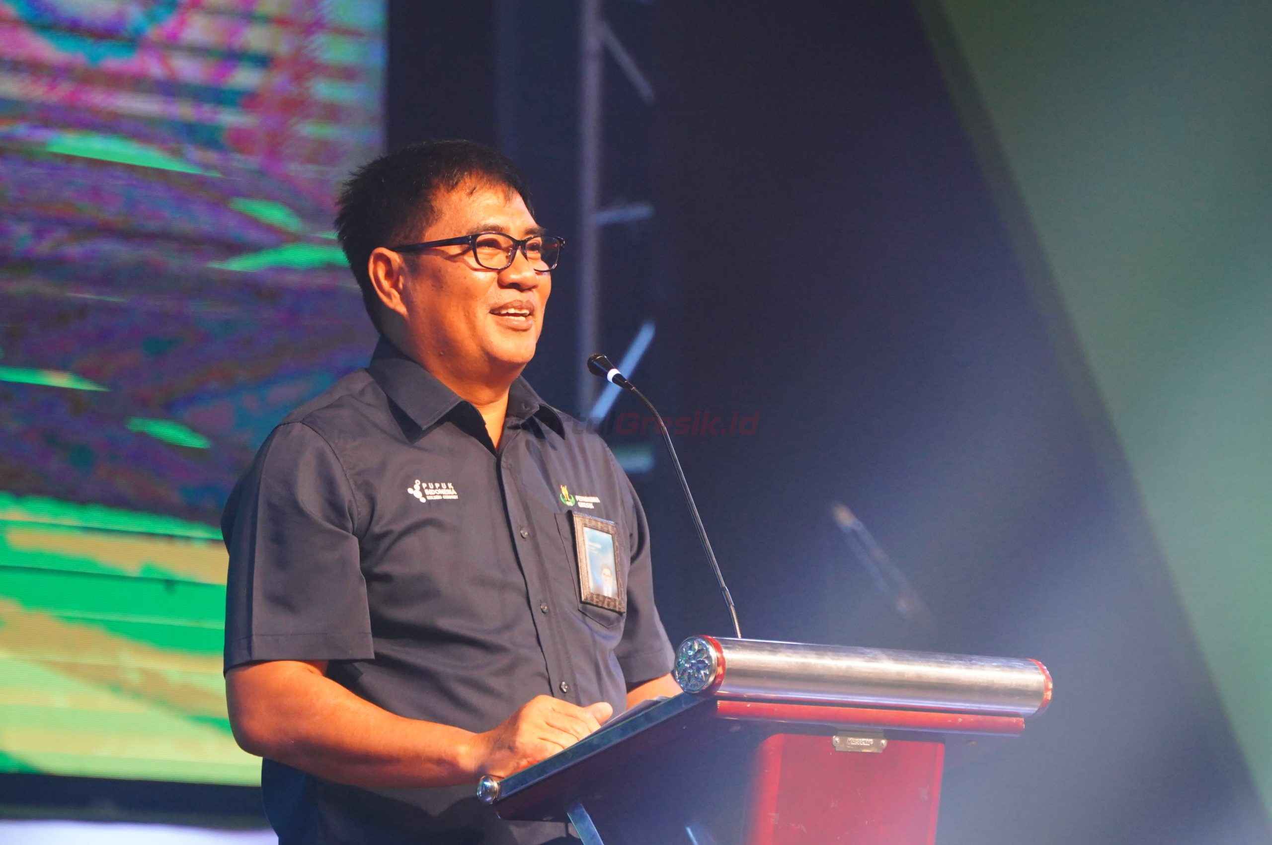 Direktur Utama Petrokimia Gresik, Daconi Khotob, menyampaikan sambutan pada acara Tasyakuran HUT ke-53 Petrokimia Gresik