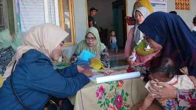 Pemdes Kedungsumber Gelar Pemeriksaan Kesehatan Gratis untuk Warga, Libatkan Kader dan Mahasiswa KKN