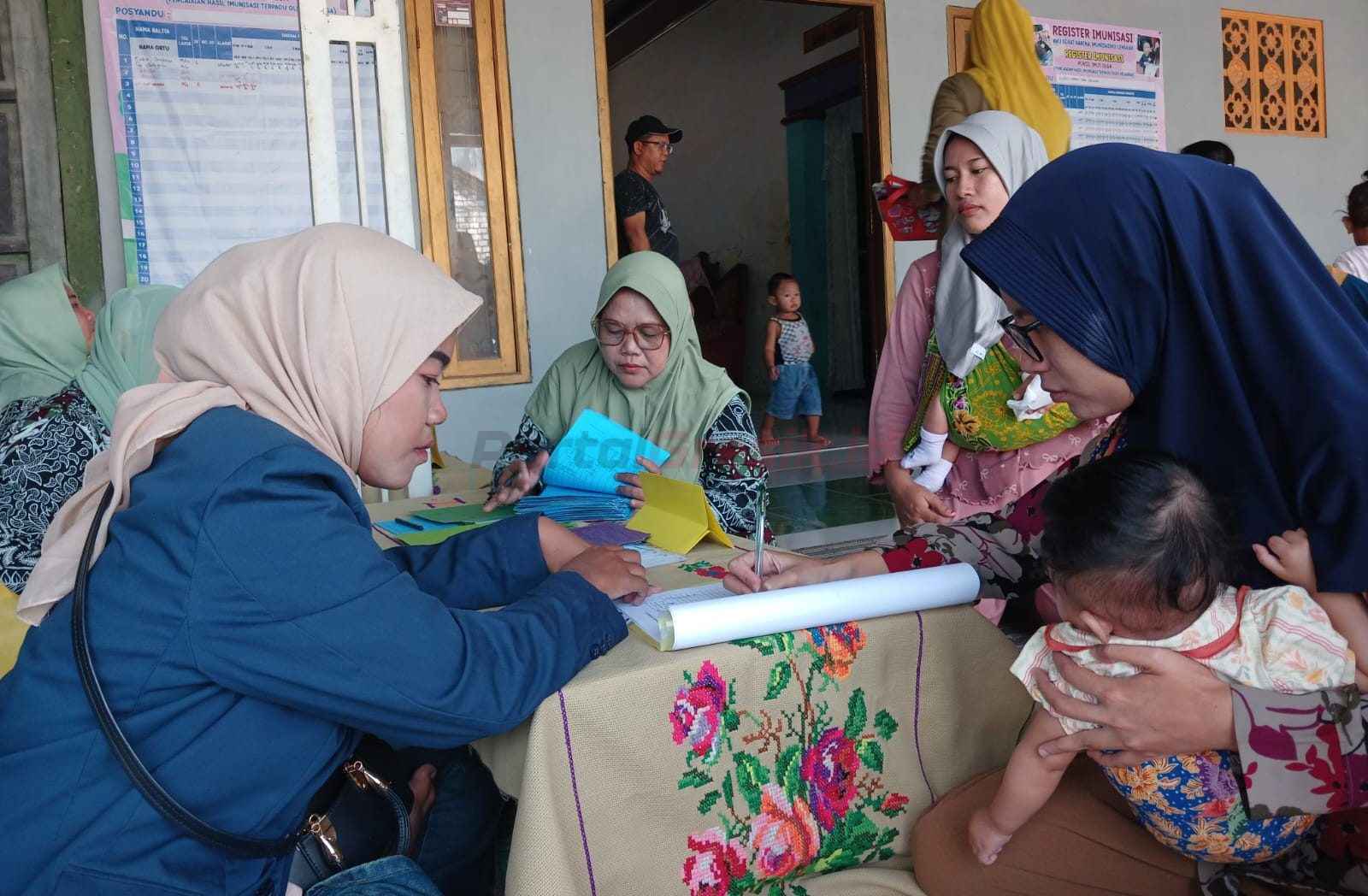 Pelayanan kesehatan Gratis mulai dari balita hingga lansia gratis kembali digelar Pemerintah Desa Kedungsumber, Kecamatan Balongpanggang,