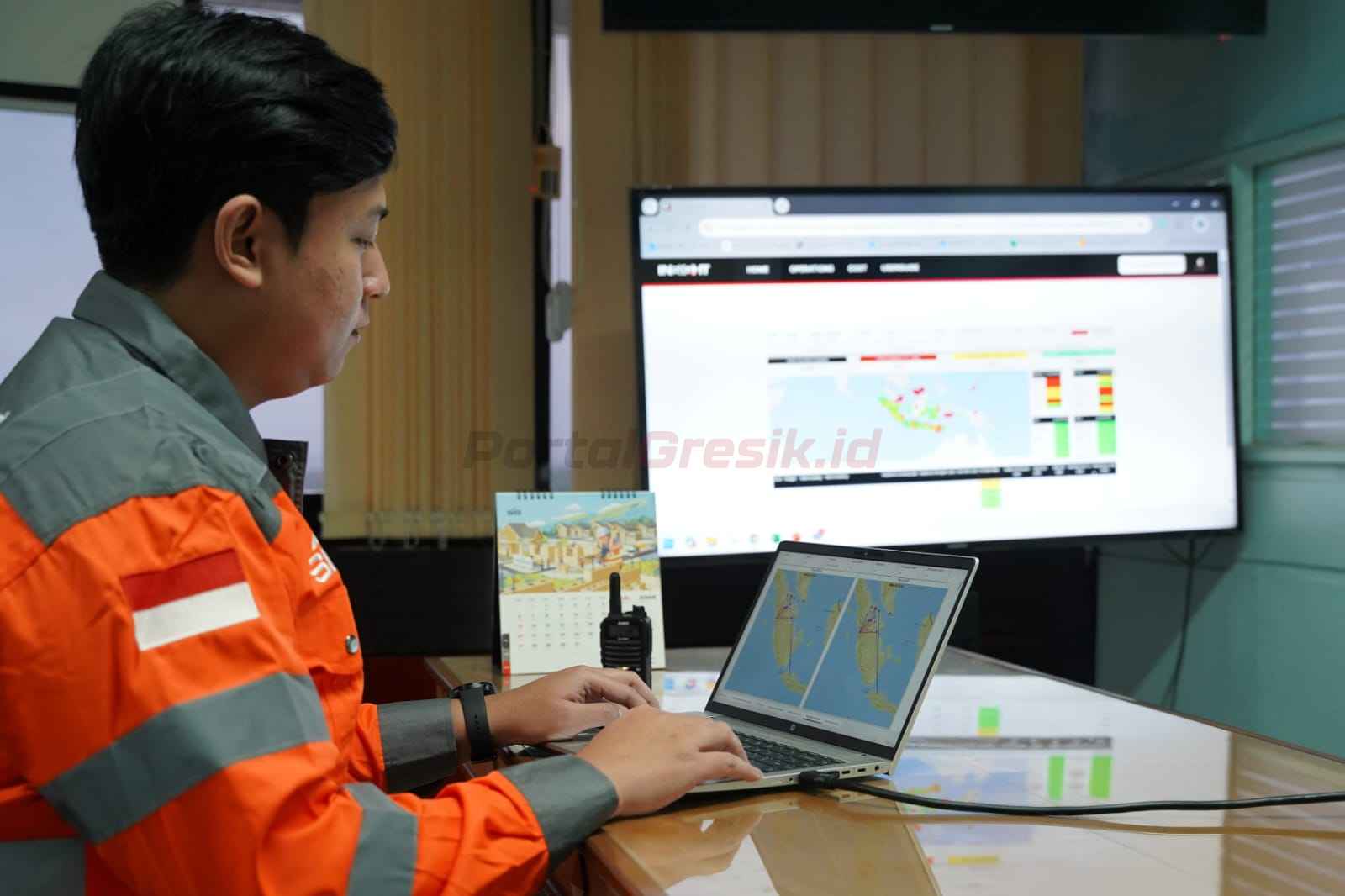 SIG terus memperkuat efektivitas rantai pasok melalui pemanfaatan teknologi AI secara terintegrasi, mulai dari perencanaan distribusi, pemantauan ketersediaan barang, hingga pengiriman produk. Pendekatan berbasis data ini meningkatkan efisiensi operasional dan memastikan produk lebih cepat sampai ke pelanggan dan sebagai bagian dari transformasi digital SIG menuju layanan distribusi yang andal dan berkelanjutan.