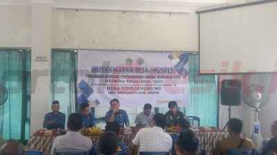 Rapat Musyawarah Desa (Musdes) Perubahan Rencana Pembangunan Jangka Menengah Desa (RPJMDes) Sidojangkung Kecamatan Menganti pada Kamis siang (17/07/2025).