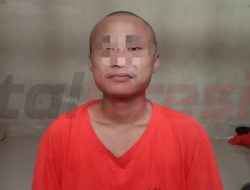 Polsek Gresik Kota Bekuk Pencuri Ponsel di Masjid Jamik, Terekam CCTV Saat Korban Tertidur