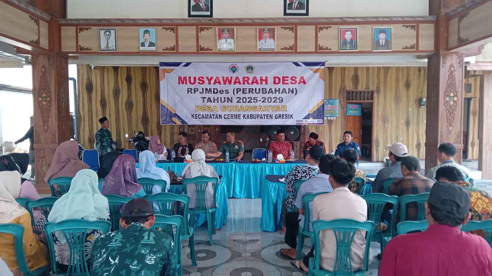 Pemerintah Desa (Pemdes) Guranganyar, Kecamatan Cerme, Kabupaten Gresik menggelar Musyawarah Desa (Musdes) pada Kamis (3/07/2025) di Balai Desa Guranganyar.
