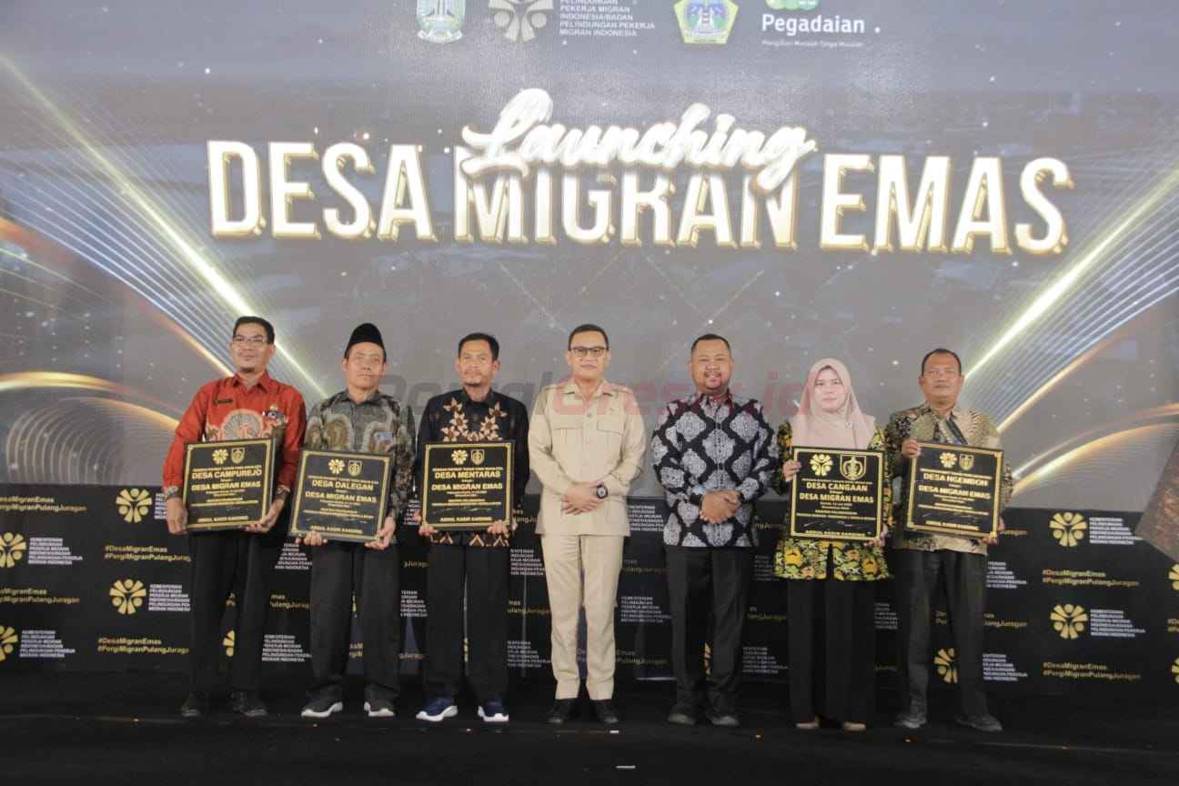 Peluncuran program Desa Migran Emas oleh Menteri Pelindungan Pekerja Migran Indonesia (PPMI) sekaligus Kepala BP2MI Abdul Kadir Karding, didampingi Bupati Gresik Fandi Akhmad Yani, di Wahana Ekspresi Poeponegoro (WEP), Jumat (11/7/2025).