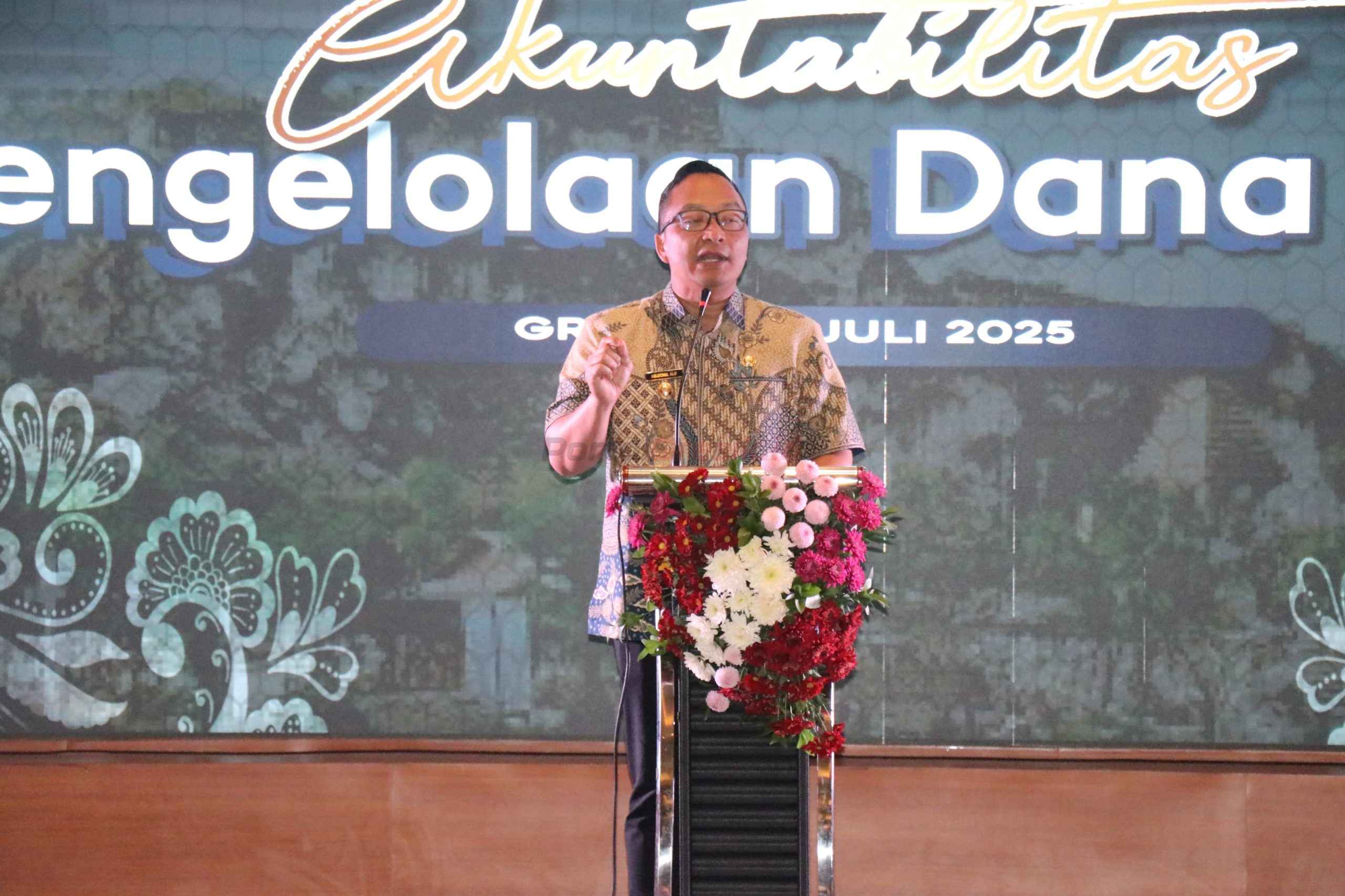 Wakil Bupati Gresik Asluchul Alif saat memberiikan sambutan pada kegiatan sosialisasi Akuntabilitas Pengelolaan Dana Desa.