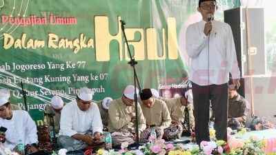 Puncak peringatan Haul Mbah Jogo Reso ke-77 dan Mbah Lintang Kuning ke-7 Desa Pejangganan, Kecamatan Manyar, Kabupaten Gresik, Jawa Timur, Jumat (26/07/2025).